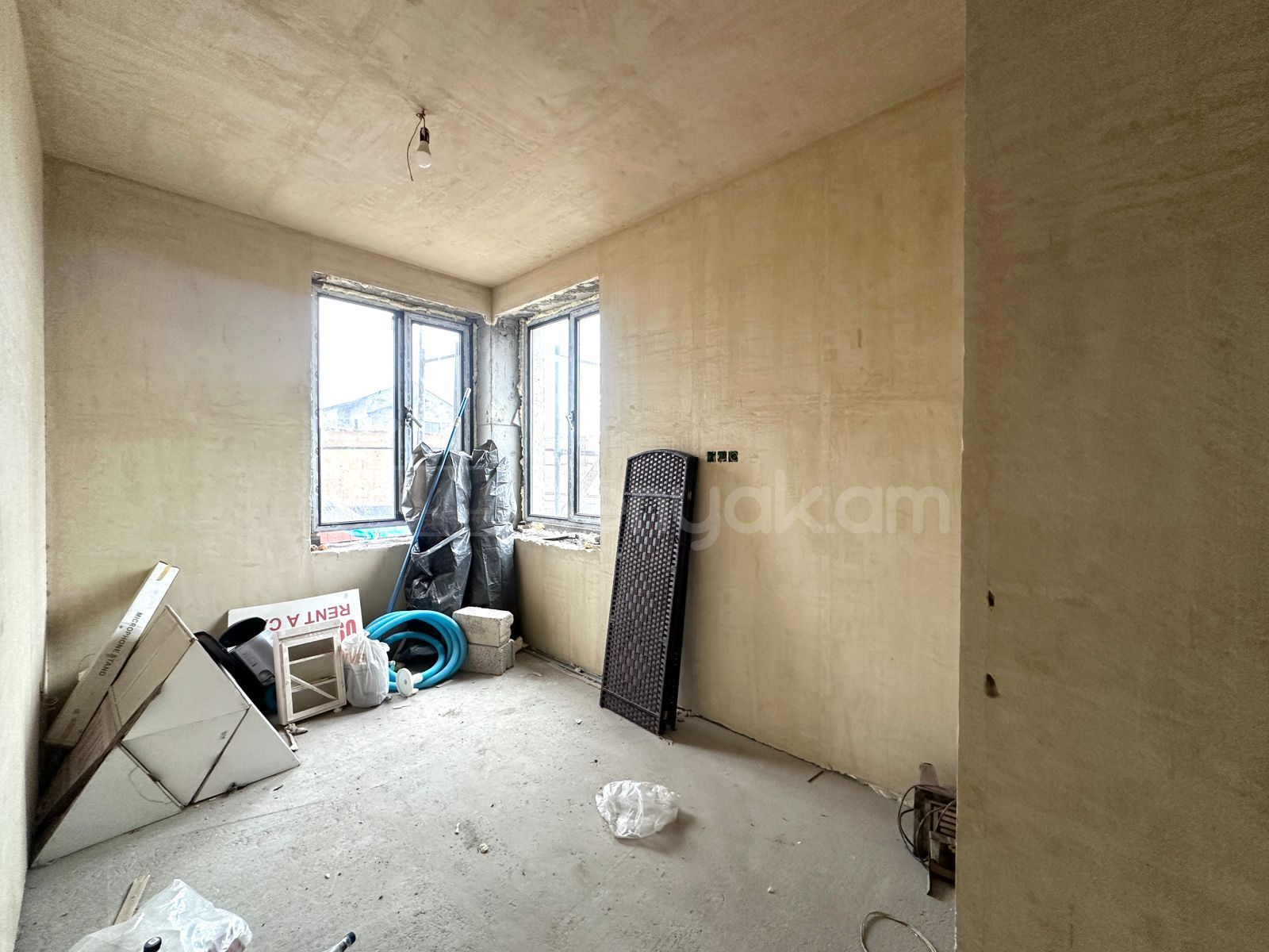 5 Սենյականոց Շքեղ Առանձնատուն, 300քմ, Լողավազանով, Ավտոտնակով