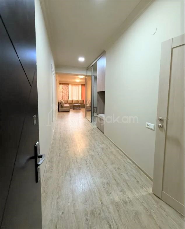 2 Սենյականոց Բնակարան Նորակառույցում, 68քմ, 3/5 հարկ, Կապիտալ Վերանորոգված, Կահավորված, Արևկող