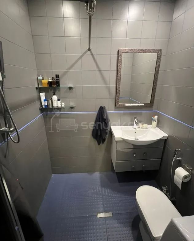 2 Սենյականոց Բնակարան Քարե Շենքում, 60քմ, 1/6 հարկ, Կապիտալ Վերանորոգված