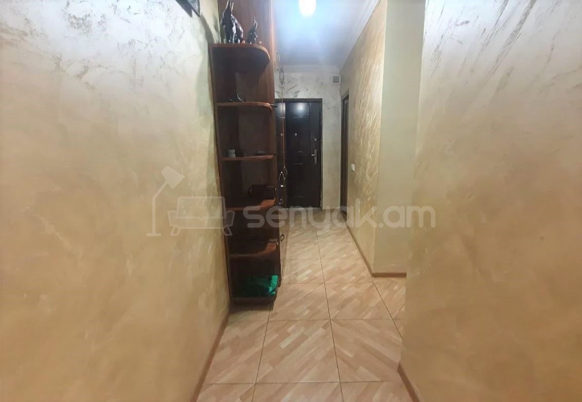 2 Սենյականոց Բնակարան Քարե Շենքում, 55քմ, 5/5 հարկ, Նորմալ Վիճակում