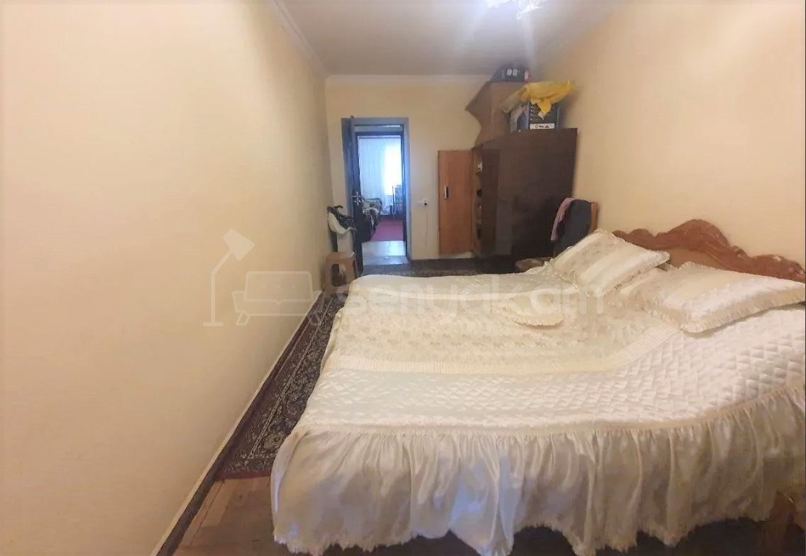 2 Սենյականոց Բնակարան Քարե Շենքում, 55քմ, 5/5 հարկ, Նորմալ Վիճակում