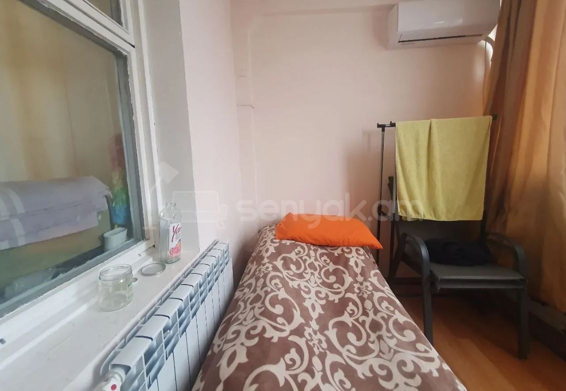 2 Սենյականոց Բնակարան Քարե Շենքում, 55քմ, 5/5 հարկ, Նորմալ Վիճակում