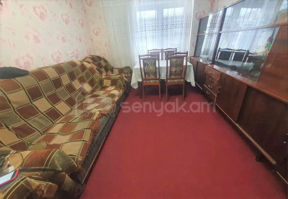 2 Սենյականոց Բնակարան Քարե Շենքում, 55քմ, 5/5 հարկ, Նորմալ Վիճակում