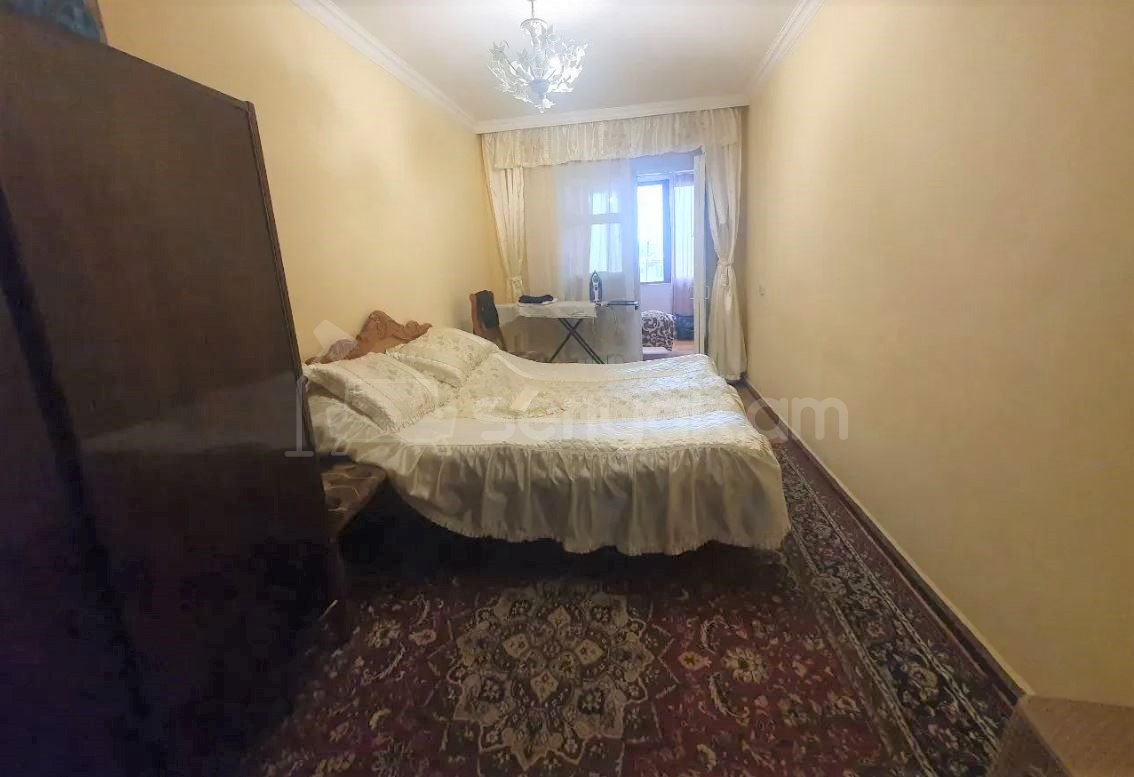 2 Սենյականոց Բնակարան Քարե Շենքում, 55քմ, 5/5 հարկ, Նորմալ Վիճակում