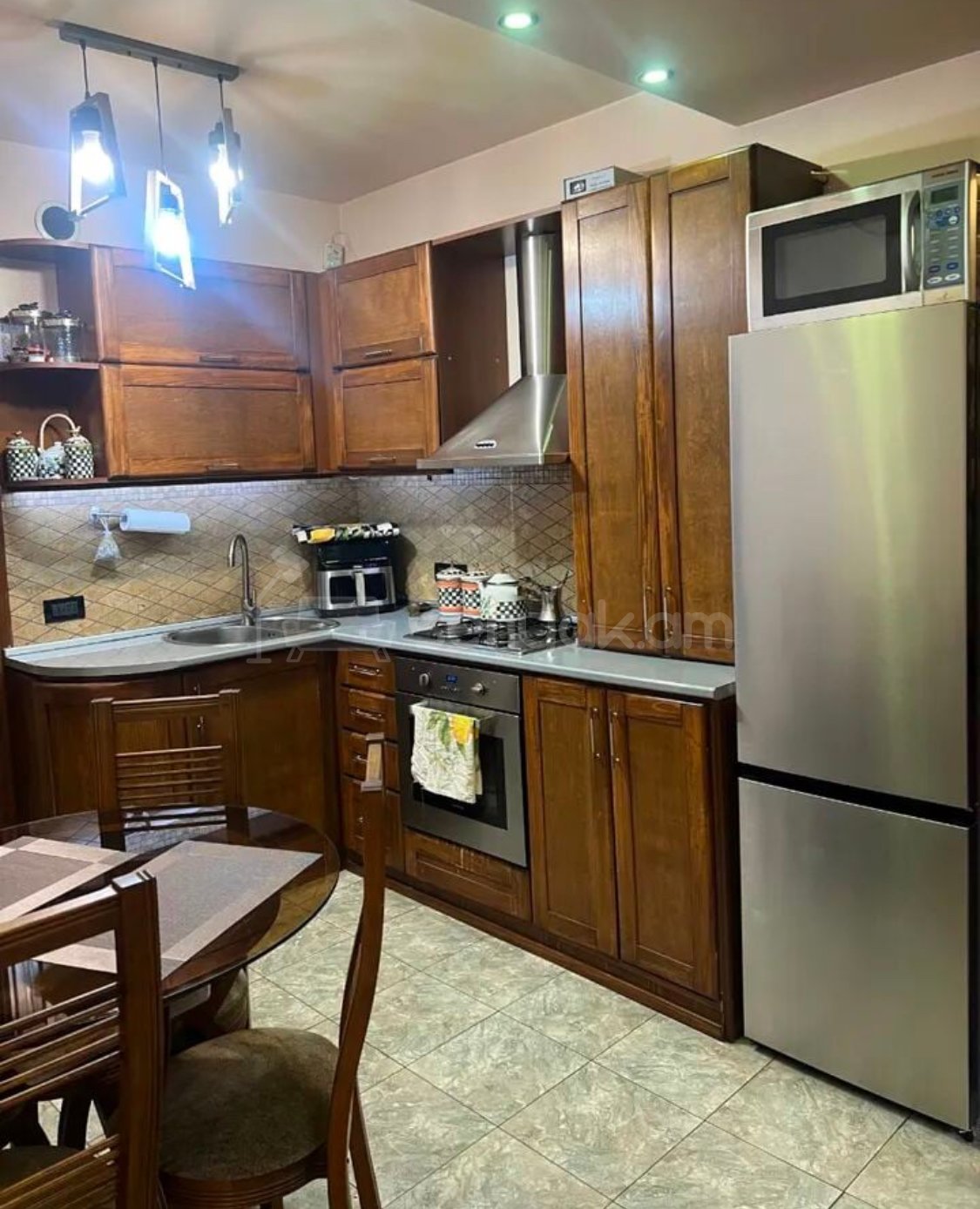 3 Սենյականոց Բնակարան, 86քմ, 1/11 հարկ, Դիզայներական Վերանորոգված