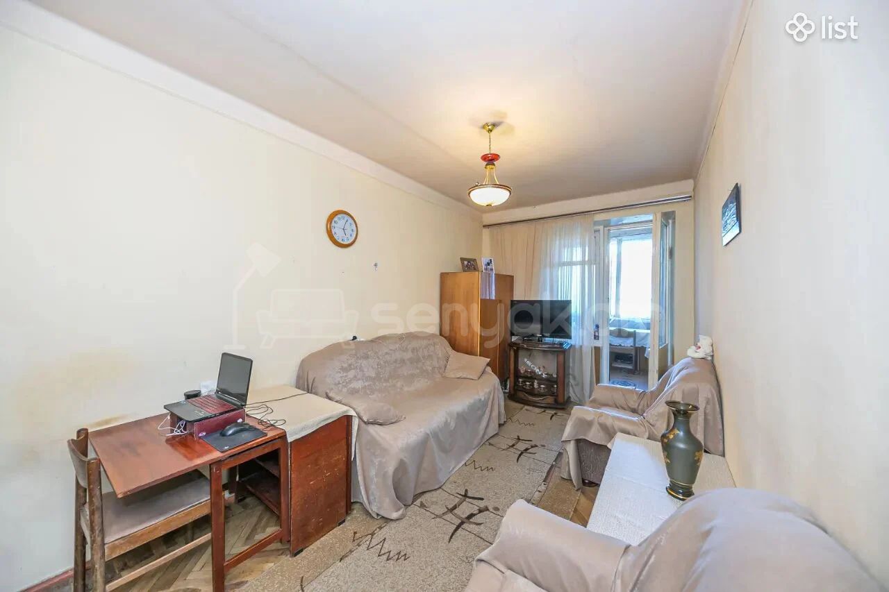 1 Սենյականոց Բնակարան Քարե Շենքում, 40քմ, 4/5 հարկ, Նորմալ Վիճակում