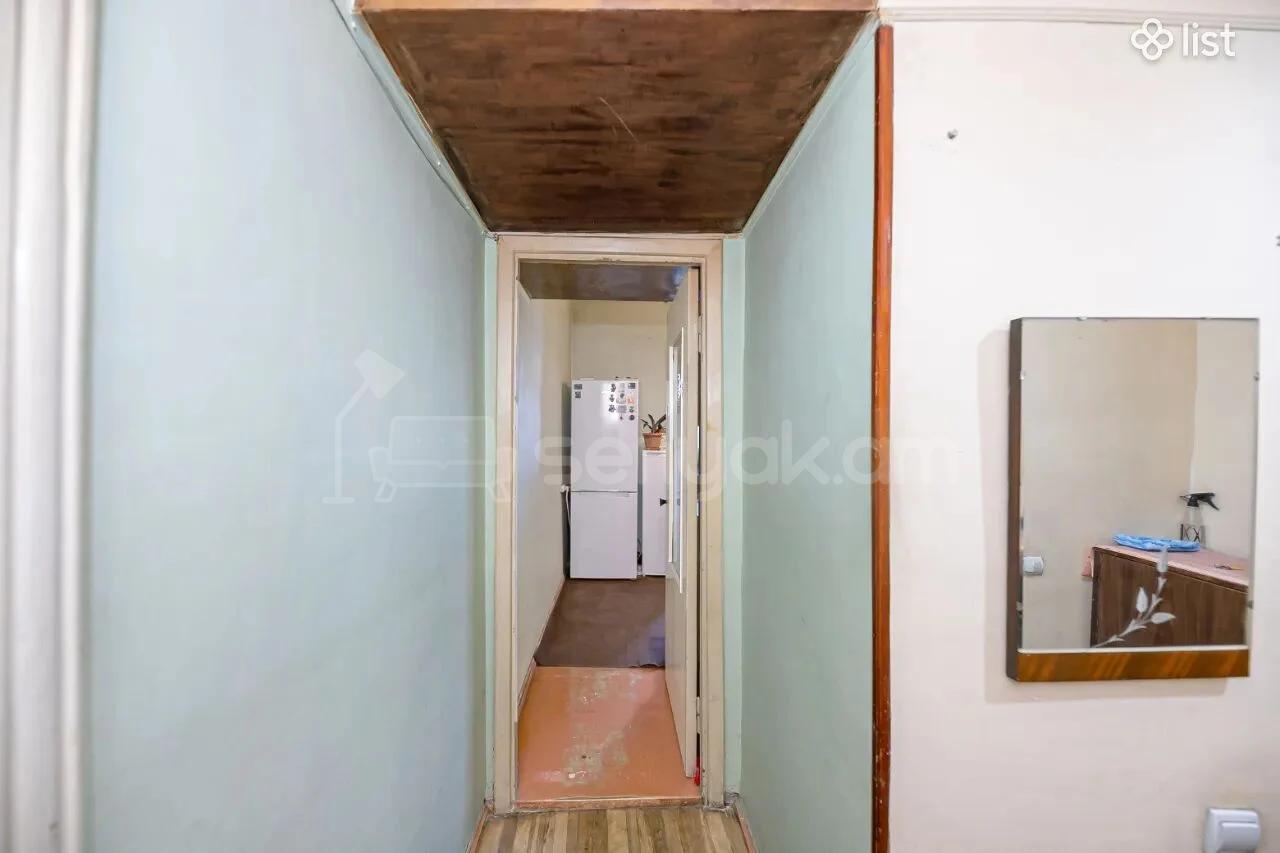 1 Սենյականոց Բնակարան Քարե Շենքում, 40քմ, 4/5 հարկ, Նորմալ Վիճակում