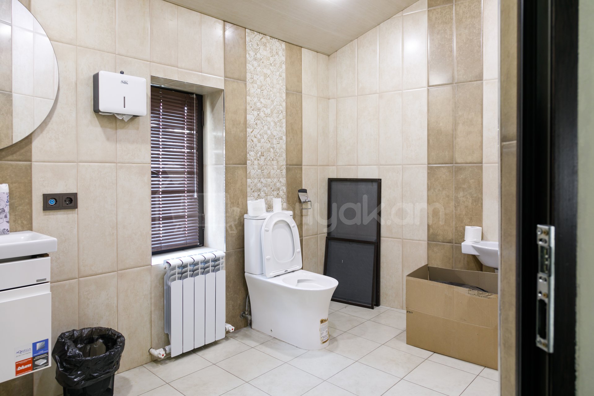 Նորակառույց Օֆիսային Տարածք, 390քմ