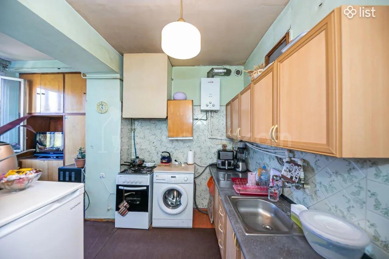 1 Սենյականոց Բնակարան Քարե Շենքում, 40քմ, 1/9 հարկ, Նորմալ Վիճակում