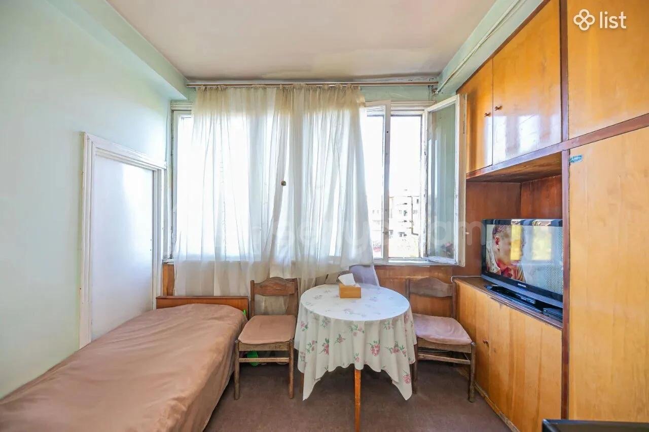 1 Սենյականոց Բնակարան Քարե Շենքում, 40քմ, 1/9 հարկ, Նորմալ Վիճակում