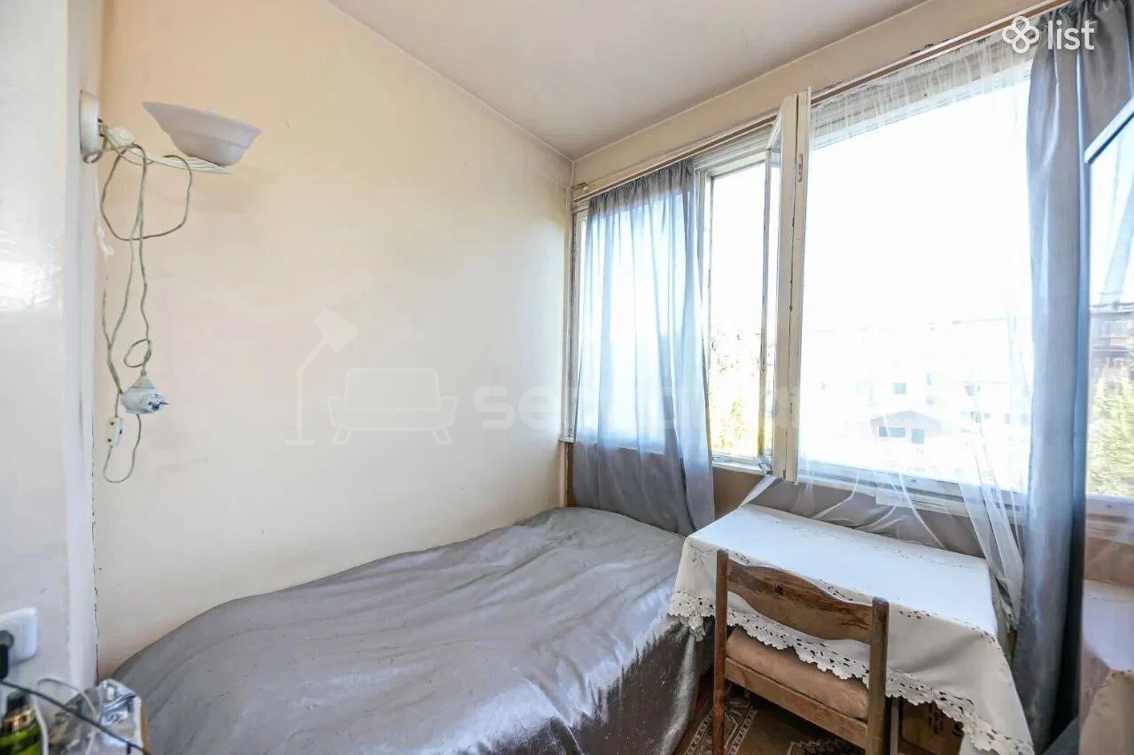 1 Սենյականոց Բնակարան Քարե Շենքում, 40քմ, 1/9 հարկ, Նորմալ Վիճակում