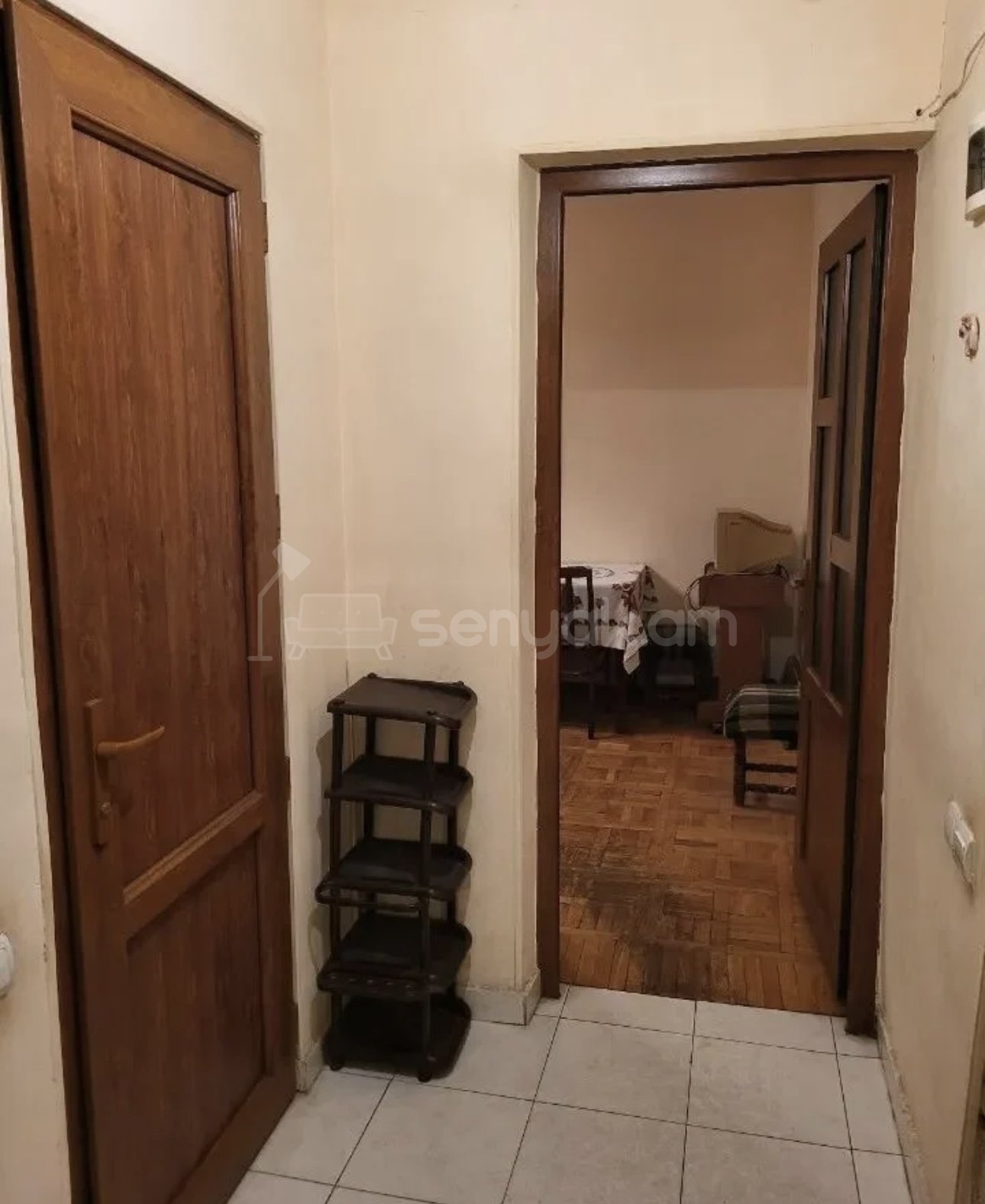 1 Սենյականոց Բնակարան Քարե Շենքում, 45քմ, 3/5 հարկ, Կապիտալ Վերանորոգված, Կահավորված