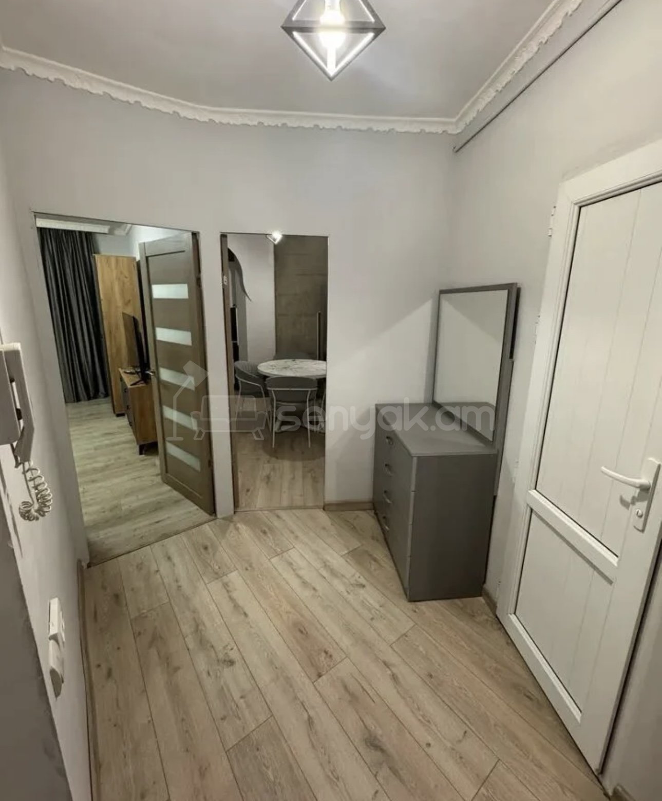 1 Սենյականոց Բնակարան, 40քմ, 12/12 հարկ, Կոսմետիկ Վերանորոգված, Կահավորված