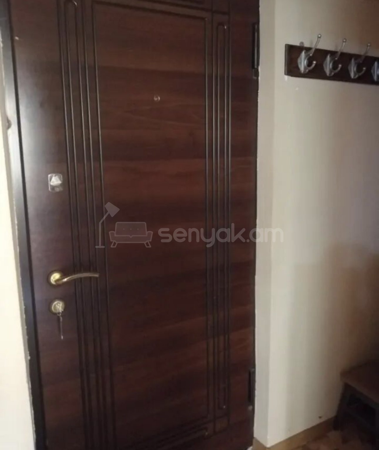 1 Սենյականոց Բնակարան Քարե Շենքում, 30քմ, 2/4 հարկ, Կոսմետիկ Վերանորոգված, Կահավորված