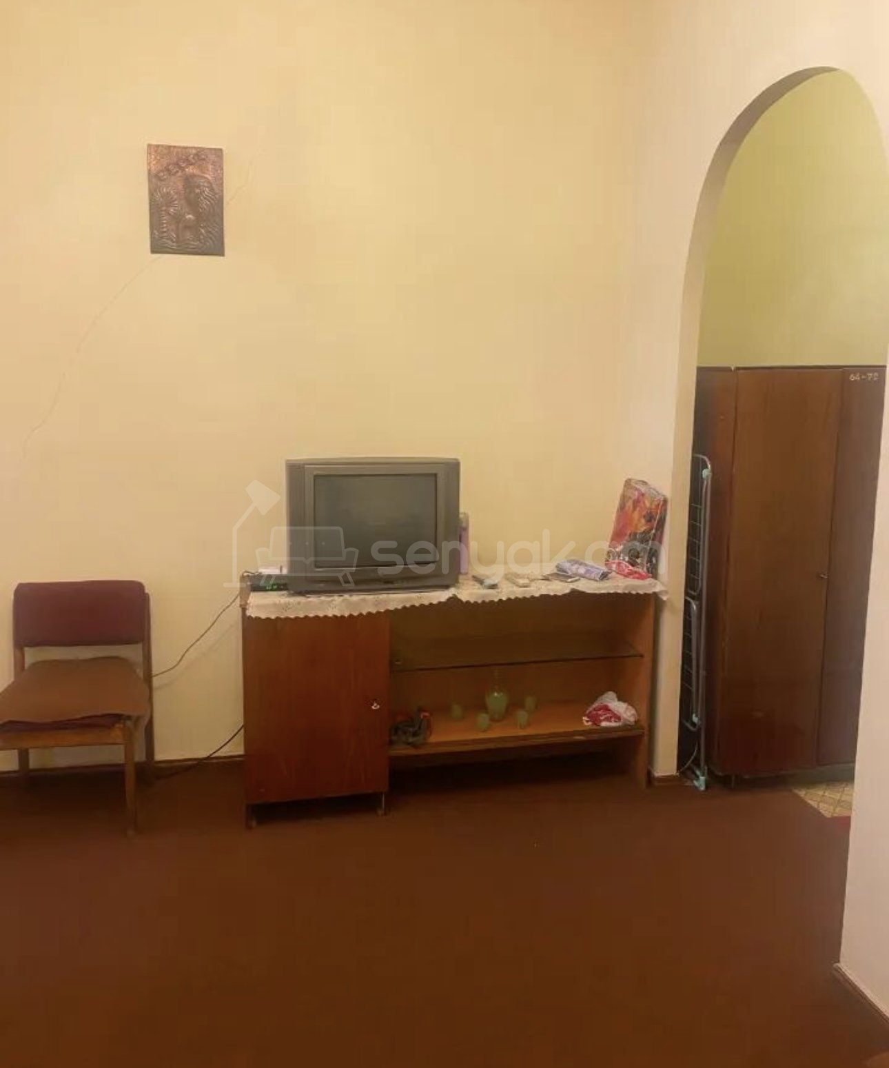 1 Սենյականոց Բնակարան Քարե Շենքում, 36քմ, 3/3 հարկ, Կոսմետիկ Վերանորոգված, Կահավորված