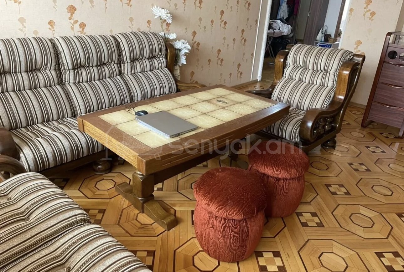 4 Սենյականոց Բնակարան Քարե Շենքում, 100քմ, 2/5 հարկ, Կապիտալ Վերանորոգված, Կահավորված