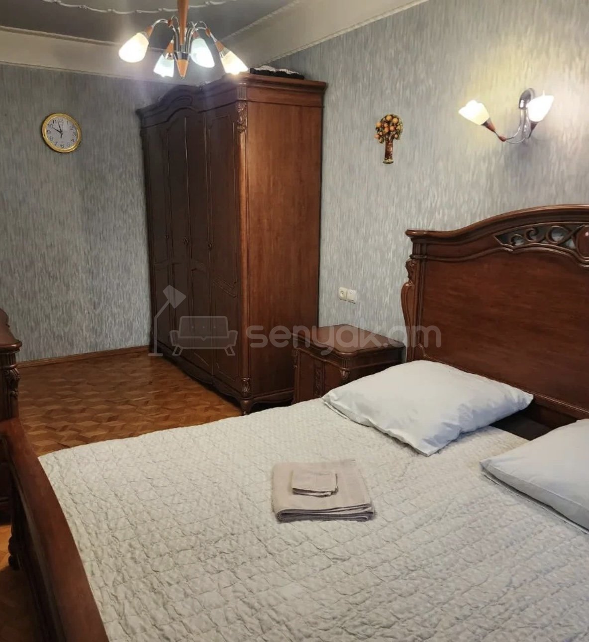 4 Սենյականոց Բնակարան Քարե Շենքում, 100քմ, 2/5 հարկ, Կապիտալ Վերանորոգված, Կահավորված