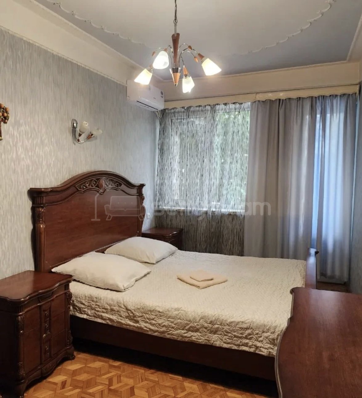 4 Սենյականոց Բնակարան Քարե Շենքում, 100քմ, 2/5 հարկ, Կապիտալ Վերանորոգված, Կահավորված