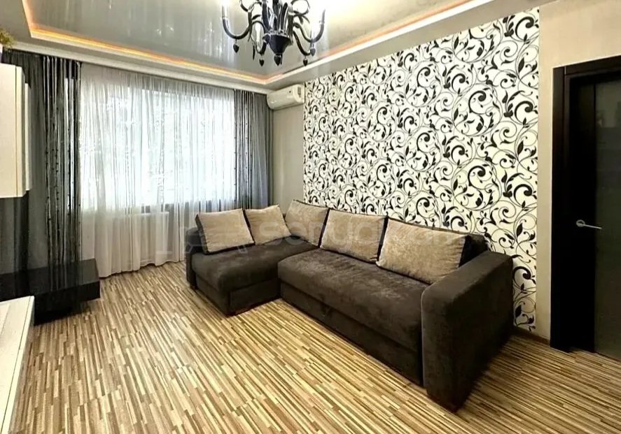 1 Սենյականոց Բնակարան Քարե Շենքում, 42քմ, 2/6 հարկ, Դիզայներական Վերանորոգված, Կահավորված