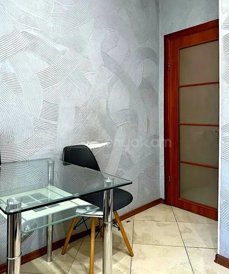 1 Սենյականոց Բնակարան Քարե Շենքում, 42քմ, 2/6 հարկ, Դիզայներական Վերանորոգված, Կահավորված