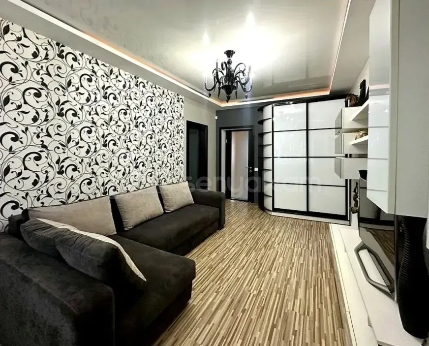 1 Սենյականոց Բնակարան Քարե Շենքում, 42քմ, 2/6 հարկ, Դիզայներական Վերանորոգված, Կահավորված