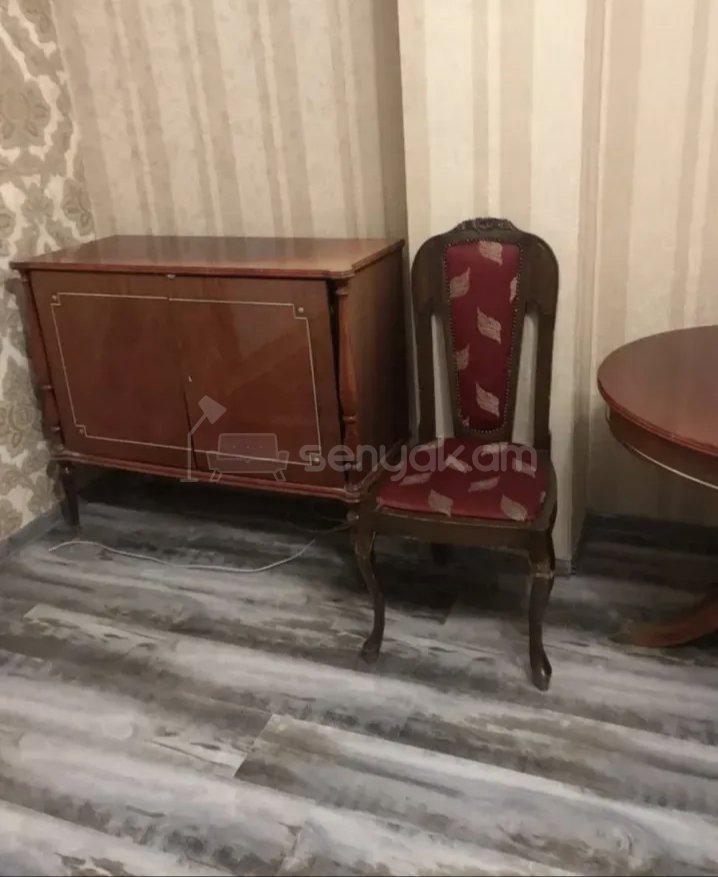 3 Սենյականոց Բնակարան Քարե Շենքում, 68քմ, 3/5 հարկ, Նորմալ Վիճակում, Կահավորված