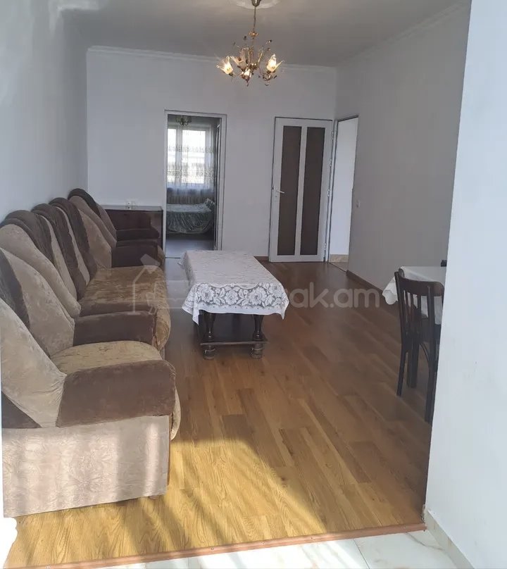 2 Սենյականոց Բնակարան Քարե Շենքում, 62քմ, 3/5 հարկ, Կապիտալ Վերանորոգված, Կահավորված