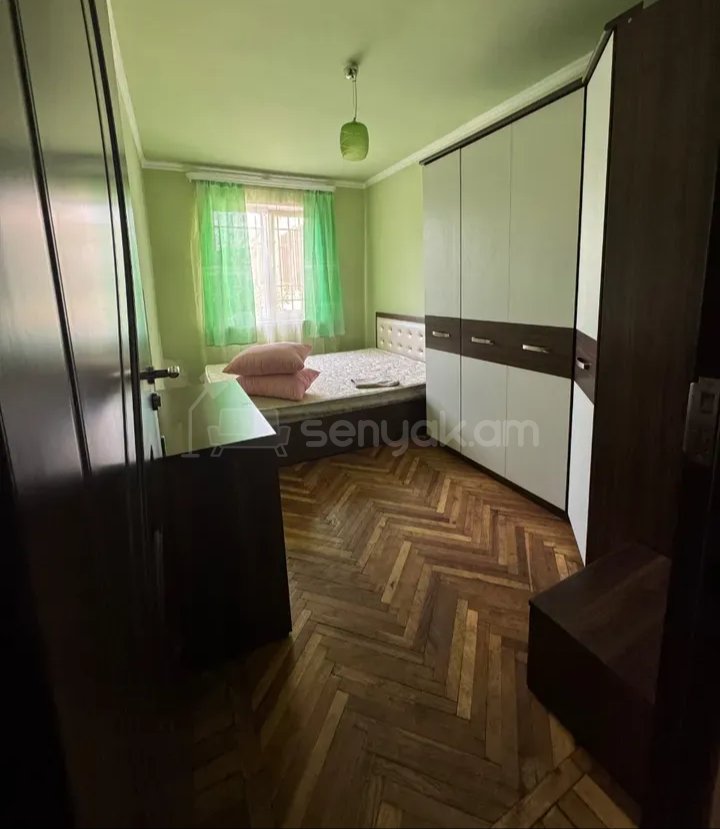 2 Սենյականոց Բնակարան Քարե Շենքում, 56քմ, 3/5 հարկ, Կապիտալ Վերանորոգված, Կահավորված