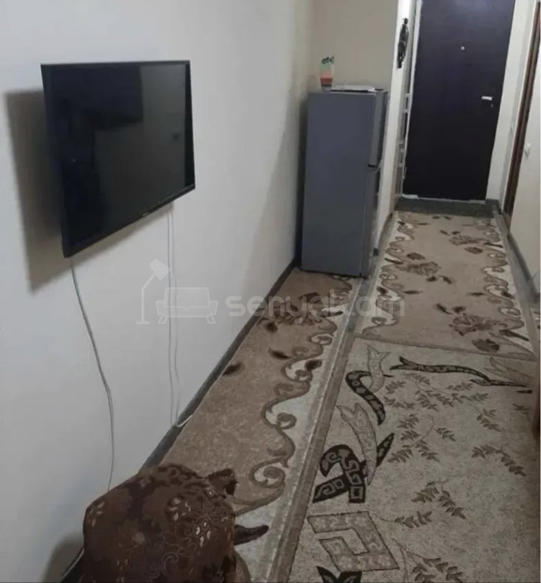 1 Սենյականոց Բնակարան Քարե Շենքում, 38քմ, 1/4 հարկ, Նորմալ Վիճակում, Կահավորված