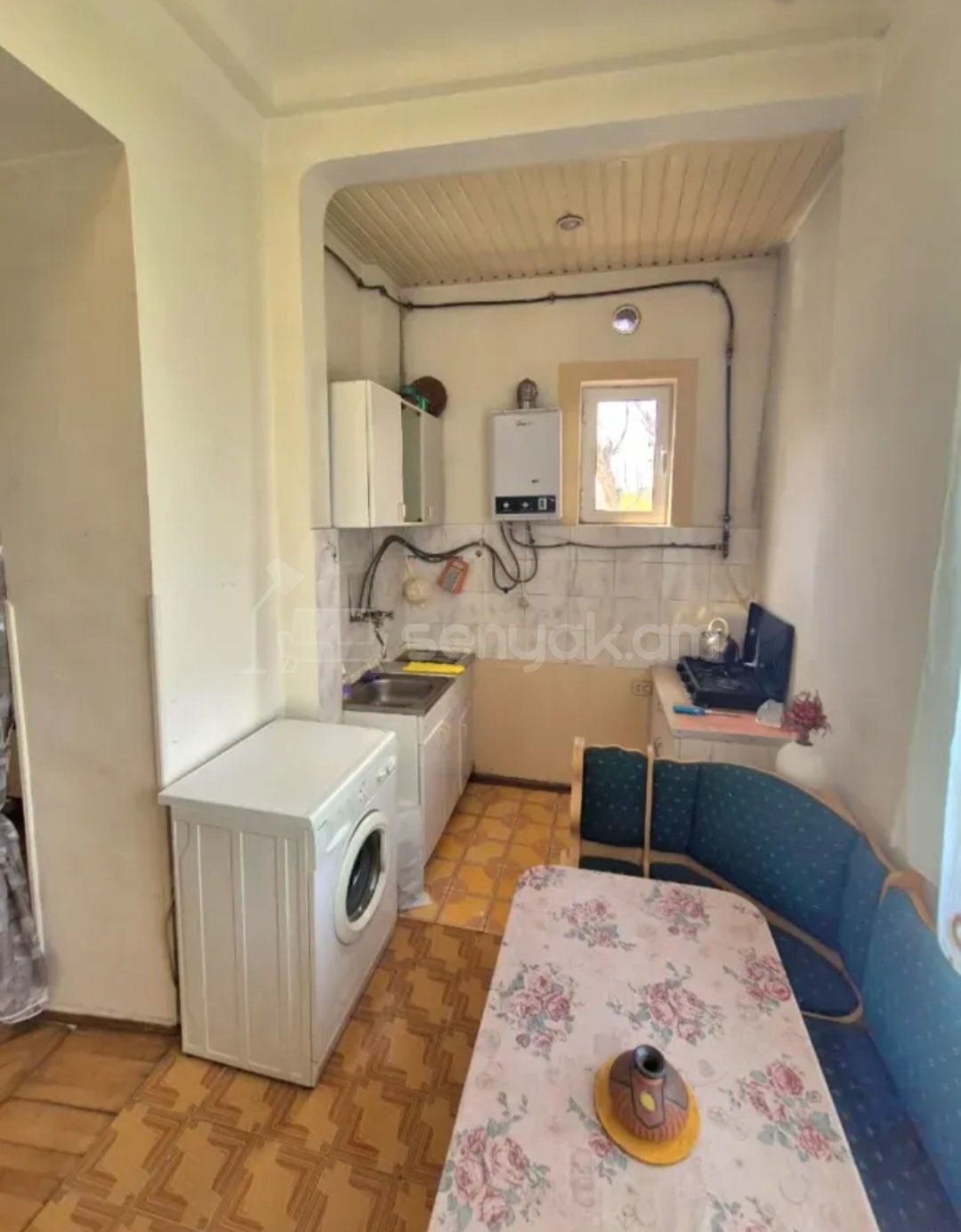 3 Սենյականոց Բնակարան Քարե Շենքում, 65քմ, 4/5 հարկ, Կոսմետիկ Վերանորոգված, Կահավորված, Արևկող