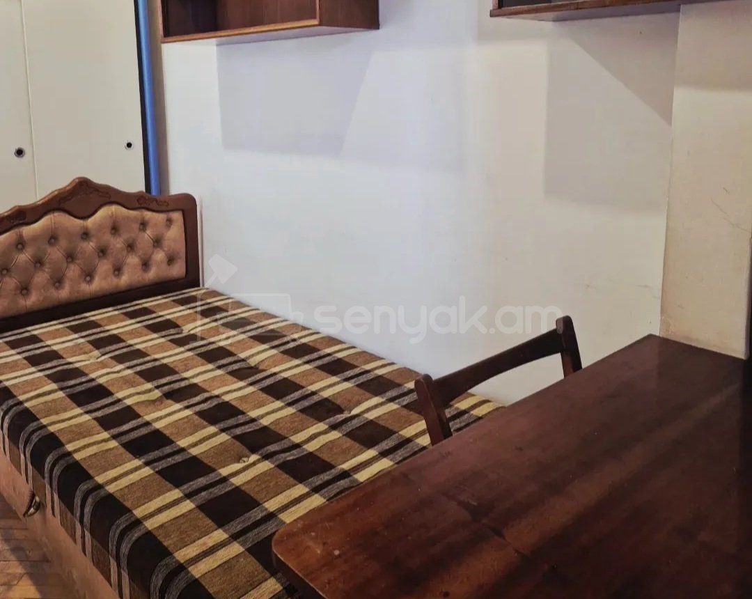 3 Սենյականոց Բնակարան Քարե Շենքում, 65քմ, 4/5 հարկ, Կոսմետիկ Վերանորոգված, Կահավորված, Արևկող