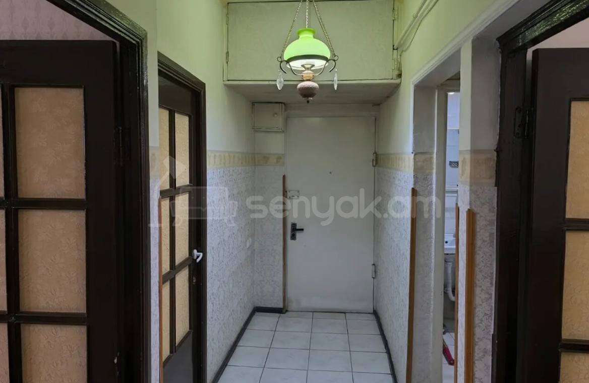 2 Սենյականոց Բնակարան Քարե Շենքում, 64քմ, 3/5 հարկ, Նորմալ Վիճակում, Կահավորված, Արևկող