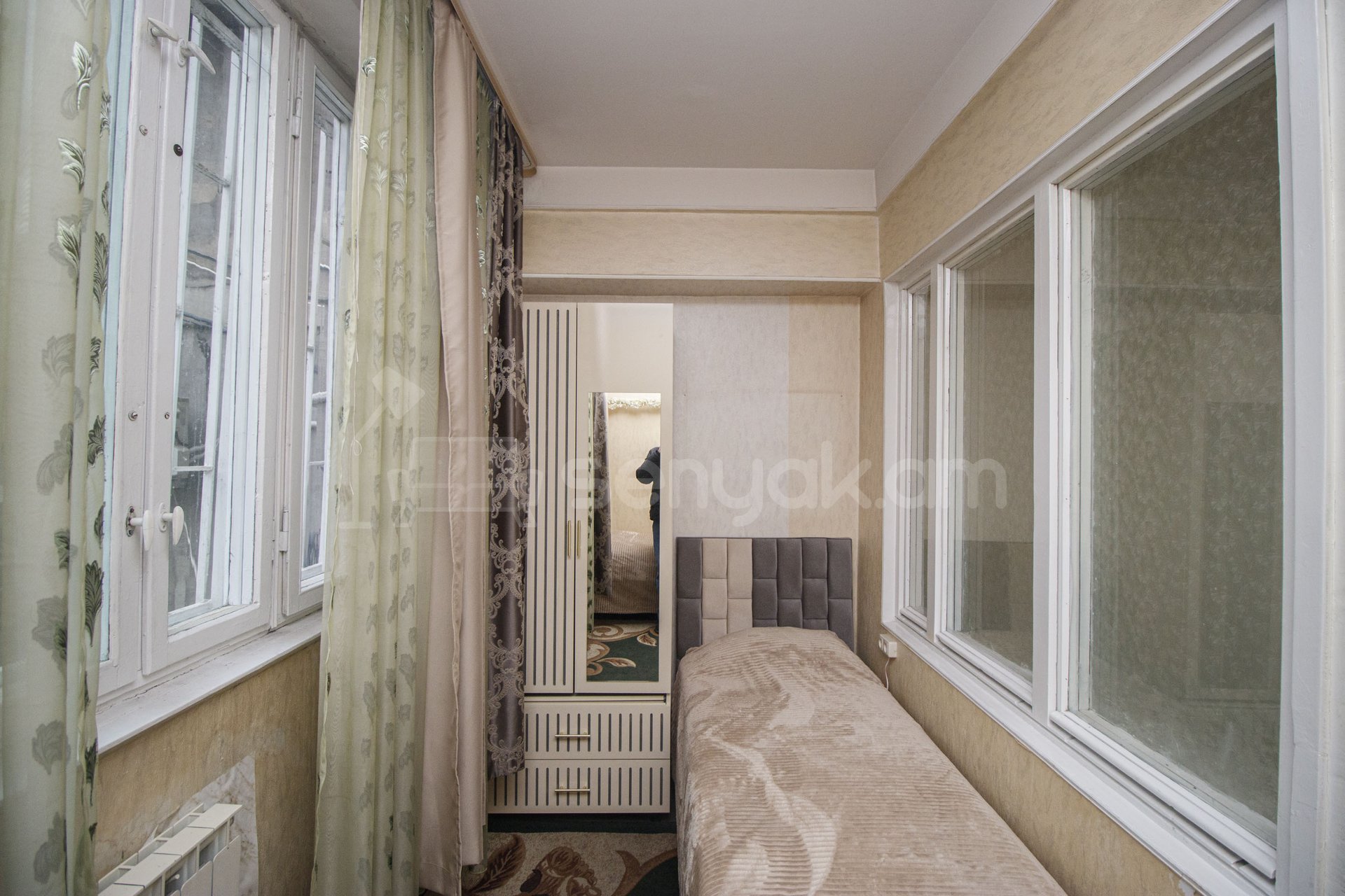 4 Սենյականոց Բնակարան, 90քմ, 2/9 հարկ, Կապիտալ Վերանորոգված