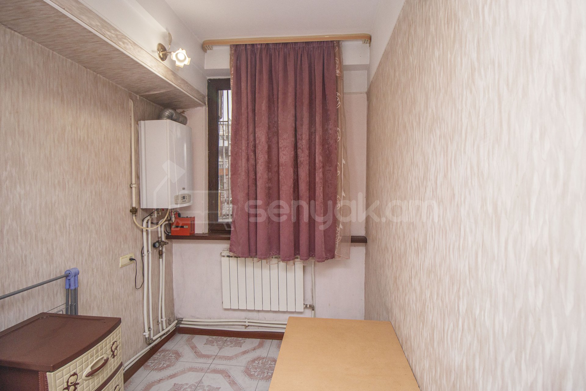 4 Սենյականոց Բնակարան, 90քմ, 2/9 հարկ, Կապիտալ Վերանորոգված