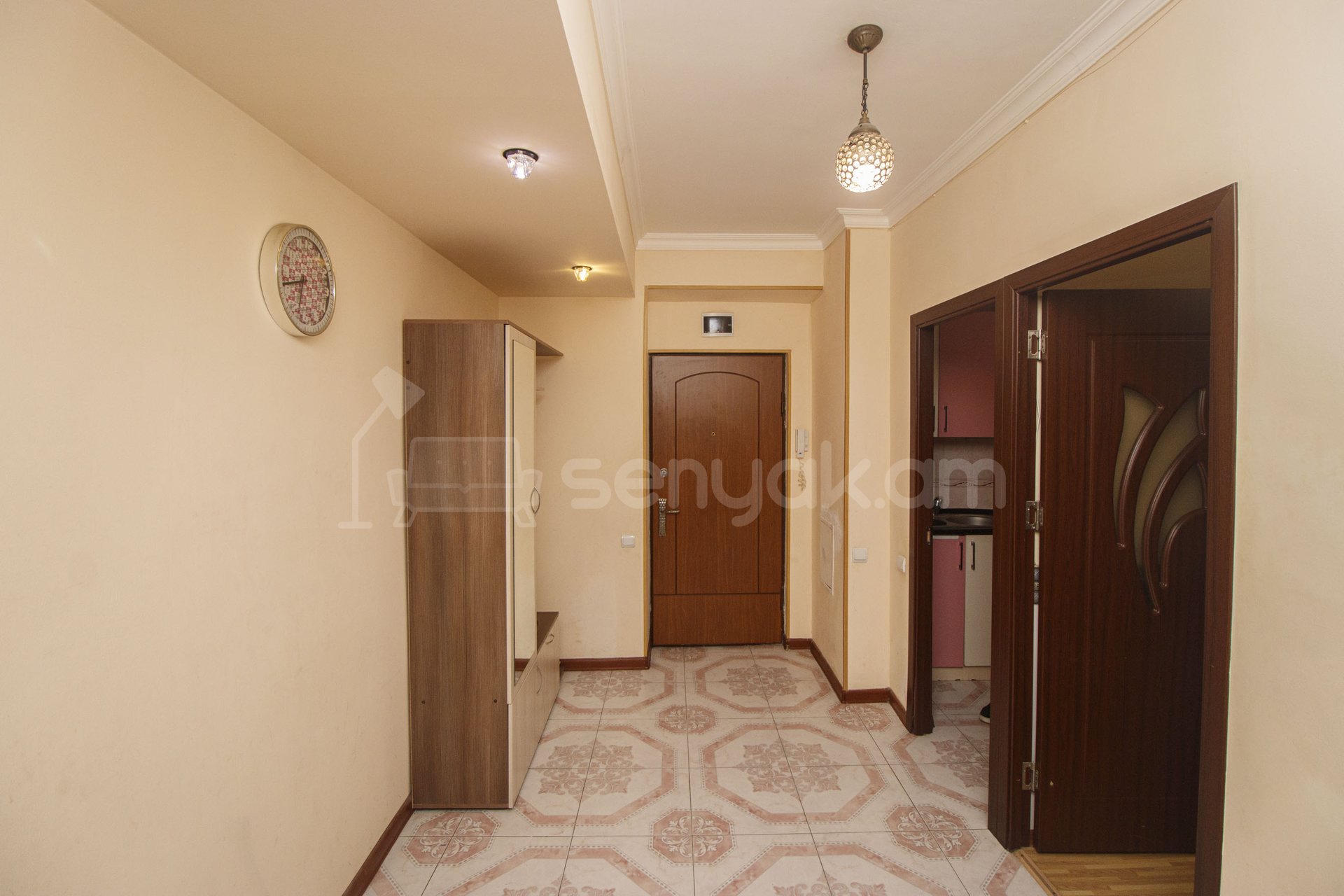 4 Սենյականոց Բնակարան, 90քմ, 2/9 հարկ, Կապիտալ Վերանորոգված