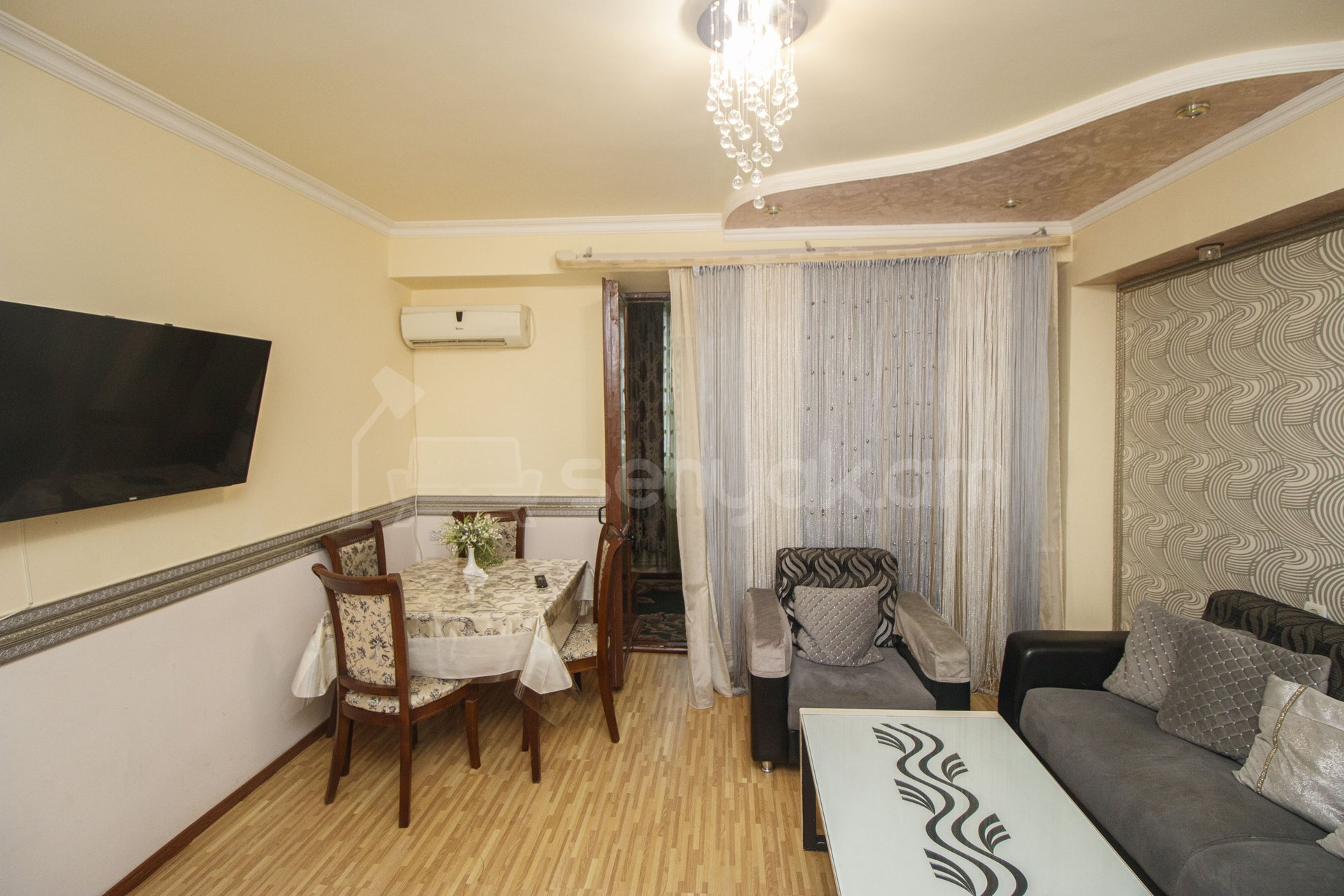 4 Սենյականոց Բնակարան, 90քմ, 2/9 հարկ, Կապիտալ Վերանորոգված