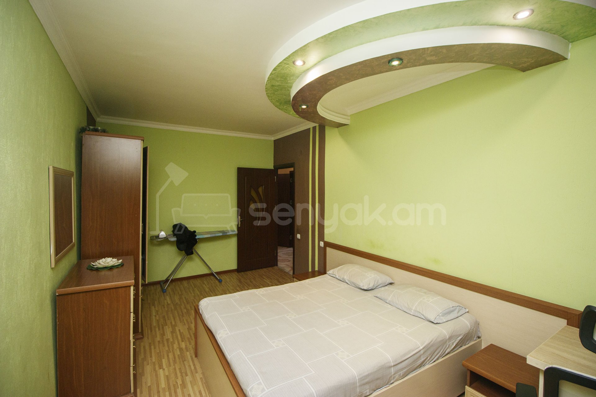 4 Սենյականոց Բնակարան, 90քմ, 2/9 հարկ, Կապիտալ Վերանորոգված