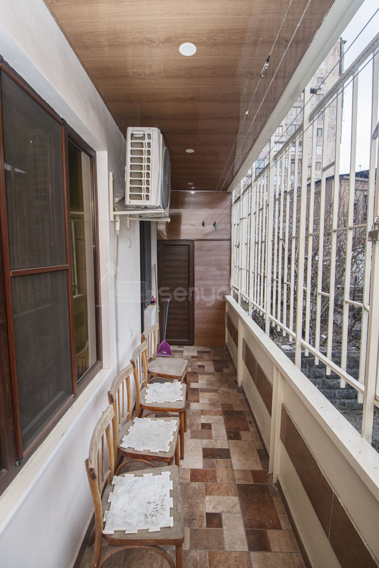 4 Սենյականոց Բնակարան, 90քմ, 2/9 հարկ, Կապիտալ Վերանորոգված