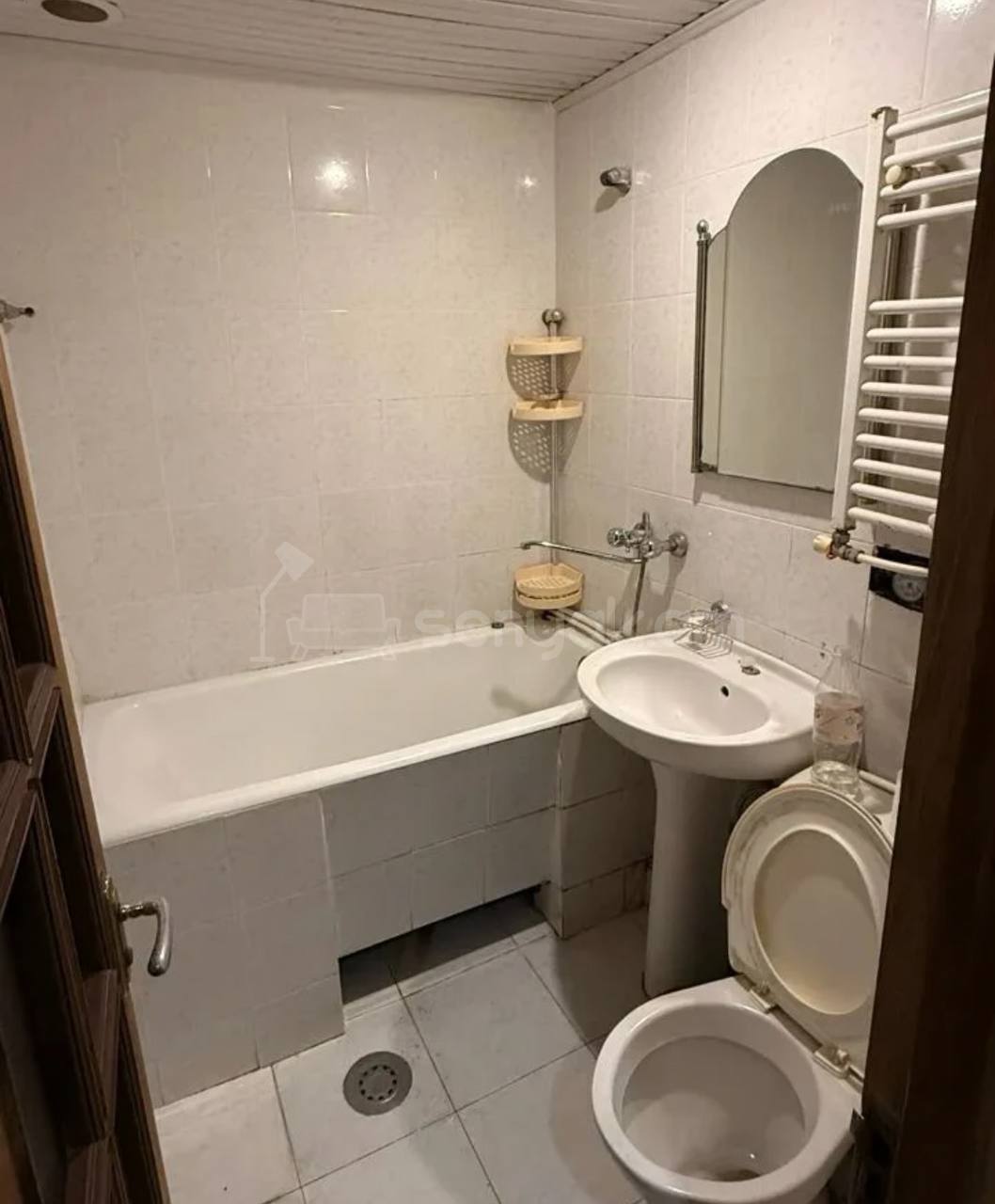 2 Սենյականոց Բնակարան Քարե Շենքում, 60քմ, 1/5 հարկ, Նորմալ Վիճակում, Կահավորված