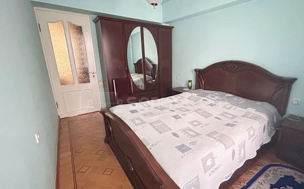 3 Սենյականոց Բնակարան Քարե Շենքում, 108քմ, 2/5 հարկ, Կապիտալ Վերանորոգված