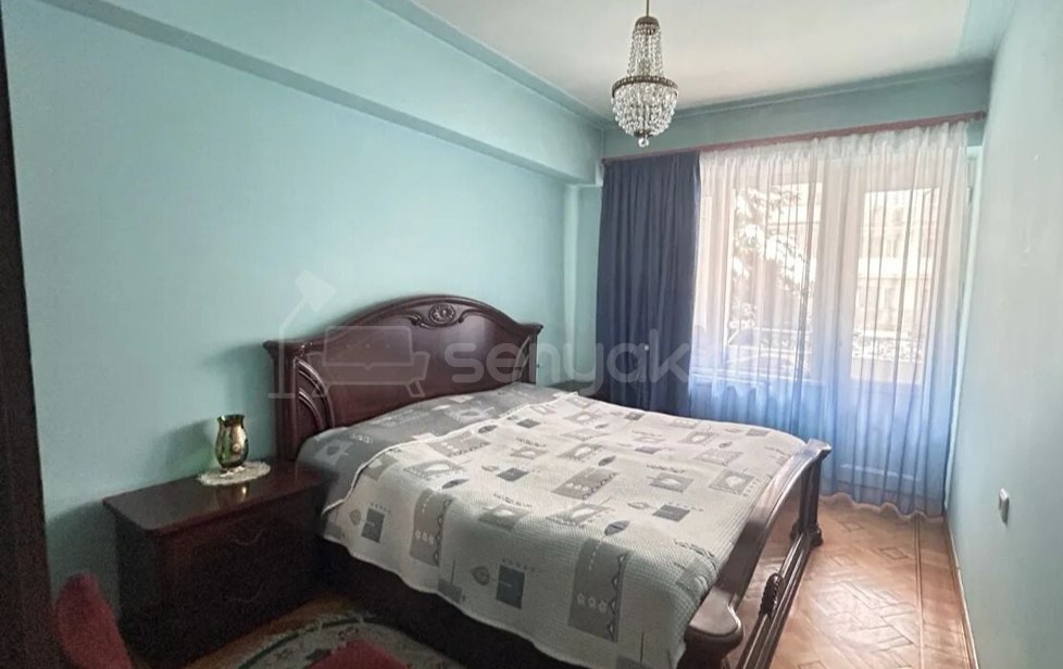 3 Սենյականոց Բնակարան Քարե Շենքում, 108քմ, 2/5 հարկ, Կապիտալ Վերանորոգված