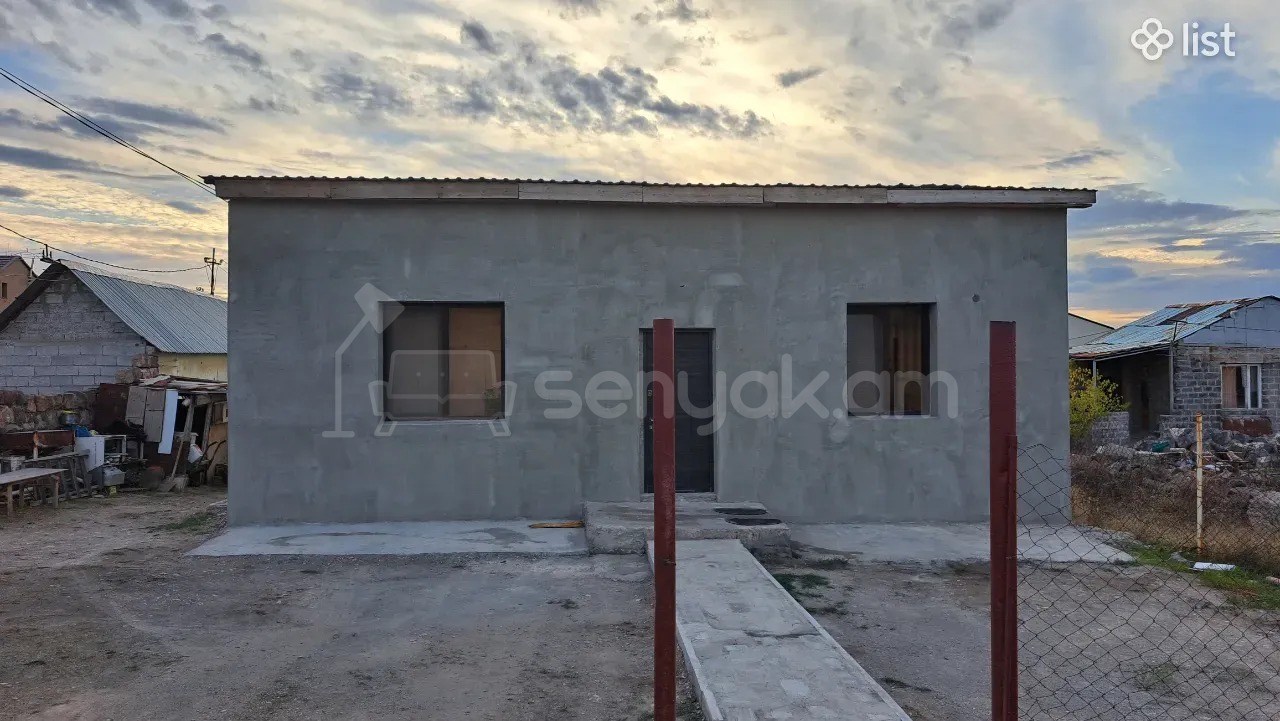 4 Սենյականոց Սեփական Տուն, 76քմ, Նորմալ Վիճակում