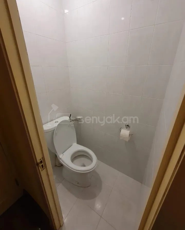 3 Սենյականոց Բնակարան, 80քմ, 1/9 հարկ, Նորմալ Վիճակում, Կահավորված