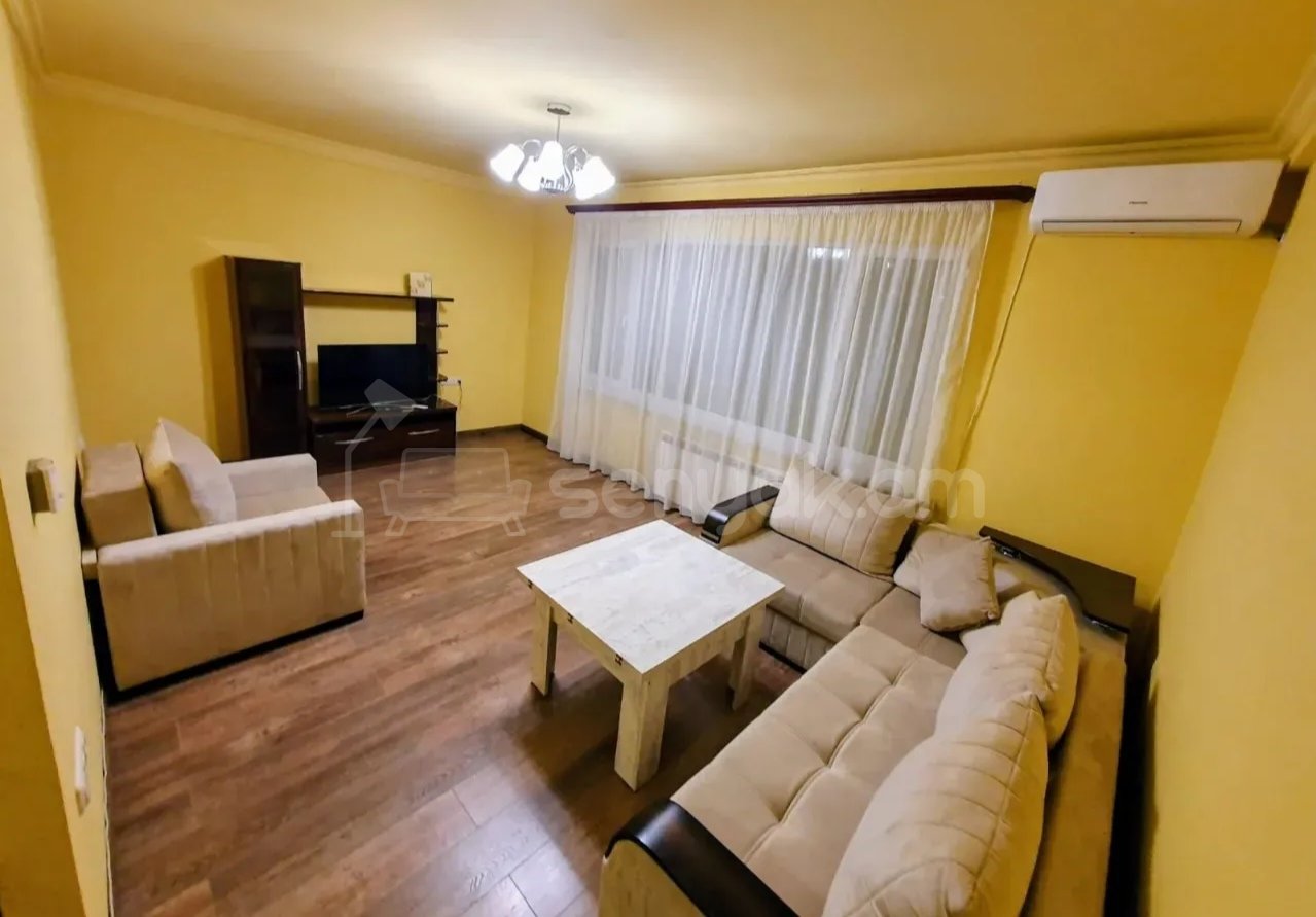 3 Սենյականոց Բնակարան, 80քմ, 1/9 հարկ, Նորմալ Վիճակում, Կահավորված