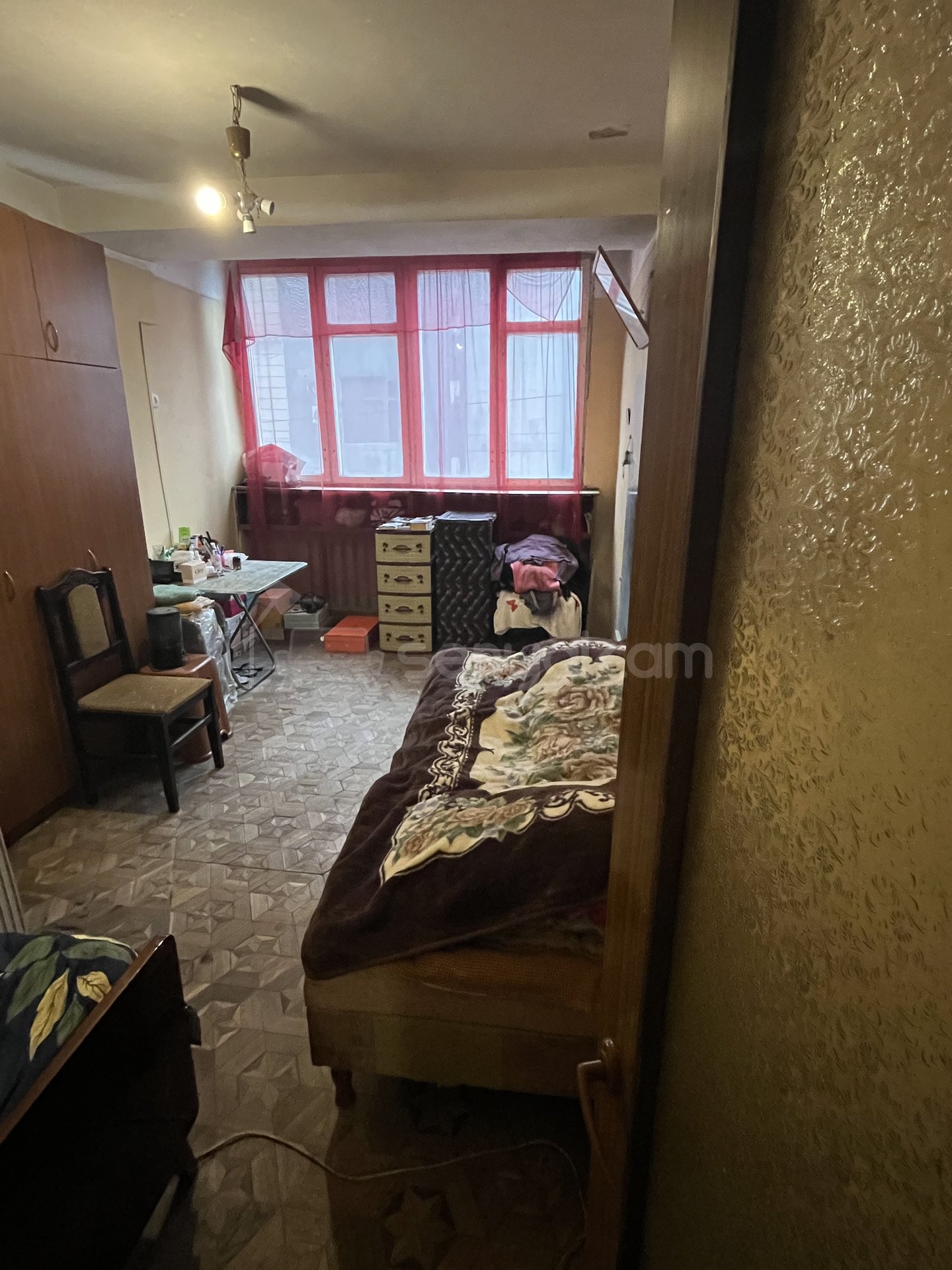 3 Սենյականոց Բնակարան, 98քմ, 1/12 հարկ, Պետական Վիճակում