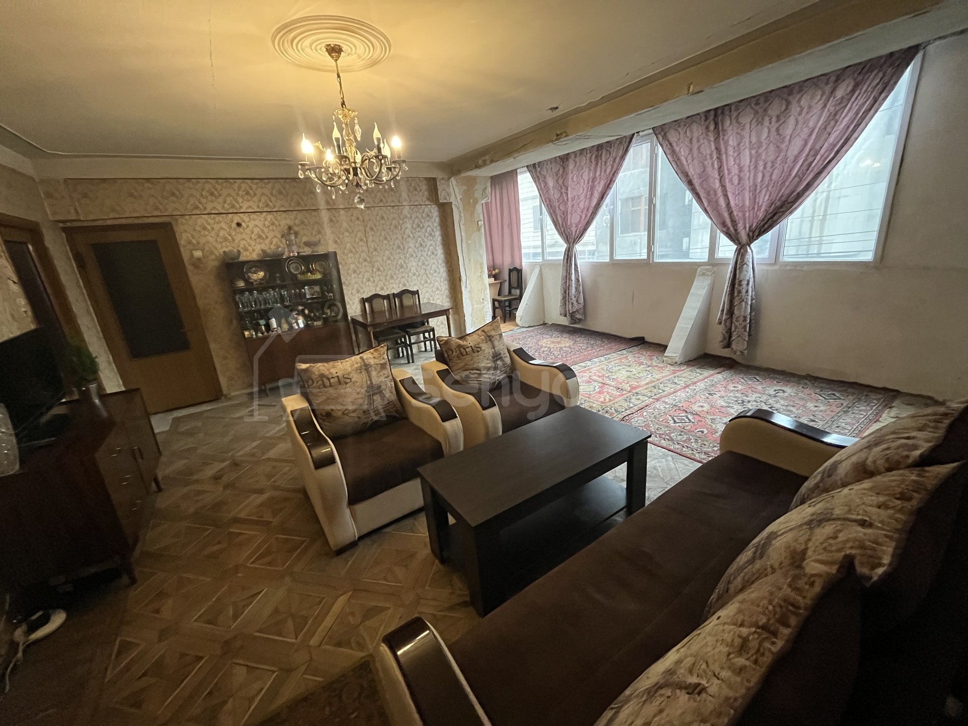 3 Սենյականոց Բնակարան, 98քմ, 1/12 հարկ, Պետական Վիճակում