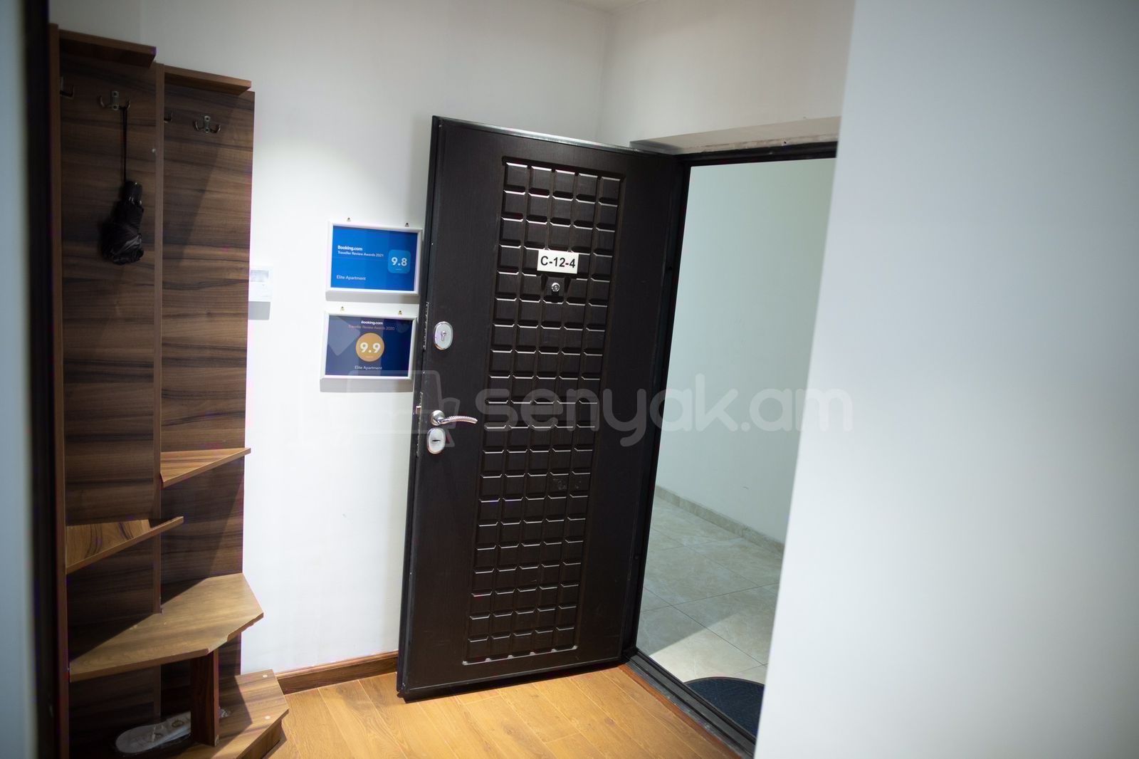 2 Սենյականոց Բնակարան Նորակառույցում, 42քմ, 12/16 հարկ, Դիզայներական Վերանորոգված