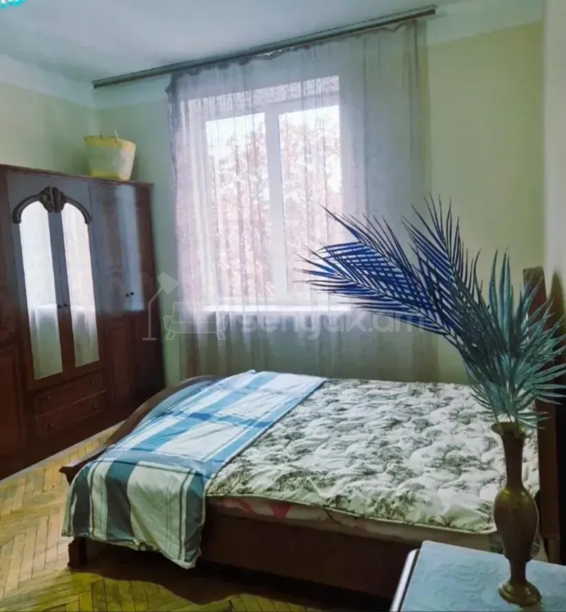 3 Սենյականոց Բնակարան Քարե Շենքում, 65քմ, 4/5 հարկ, Կոսմետիկ Վերանորոգված, Կահավորված