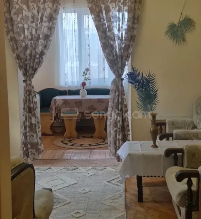 3 Սենյականոց Բնակարան Քարե Շենքում, 65քմ, 4/5 հարկ, Կոսմետիկ Վերանորոգված, Կահավորված