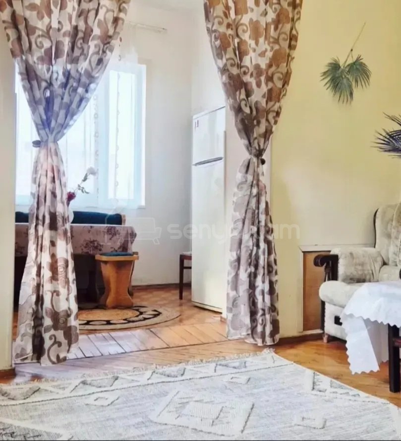 3 Սենյականոց Բնակարան Քարե Շենքում, 65քմ, 4/5 հարկ, Կոսմետիկ Վերանորոգված, Կահավորված